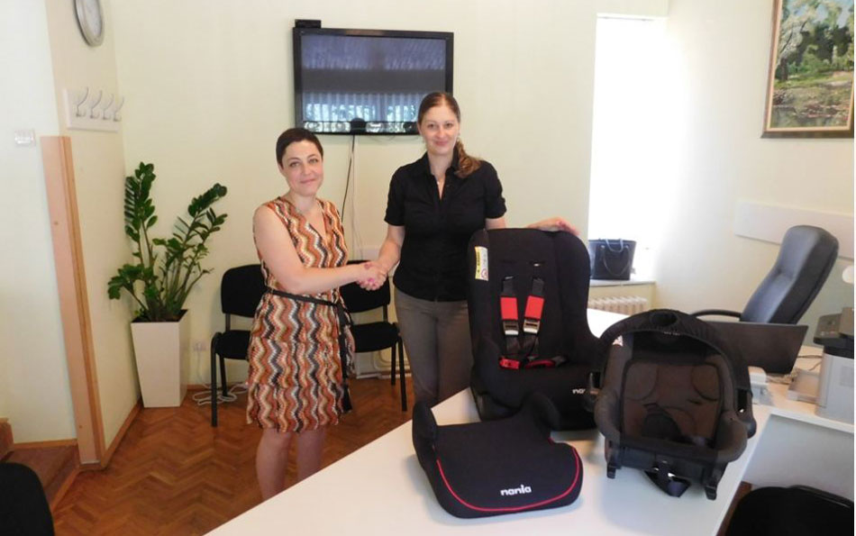 Keprom donates car seats to the Center for Foster Care and Adoption Novi Sad